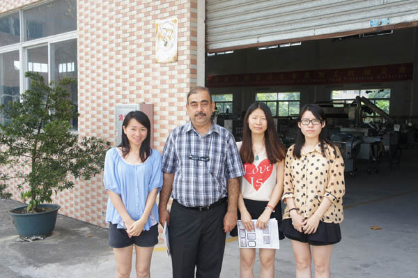 我公司為巴基斯坦客戶提供連續(xù)式毛刷脫皮機