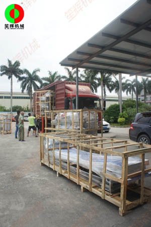 經(jīng)銷(xiāo)渦流洗菜機(jī)生產(chǎn)線打包裝車(chē)出貨！