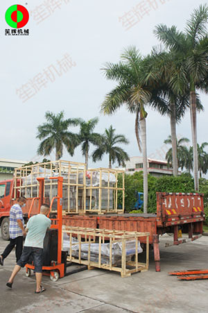 瓜果削皮機(jī)、切菜機(jī)以及洗菜機(jī)等蔬果前處理加工設(shè)備兩車同時發(fā)貨交付！