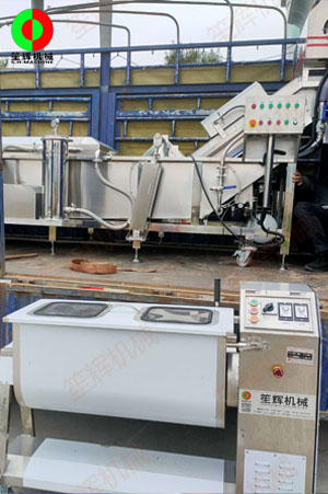 廣州客戶訂購(gòu)的全網(wǎng)鏈氣泡清洗機(jī)、攪拌機(jī)裝車交付客戶！